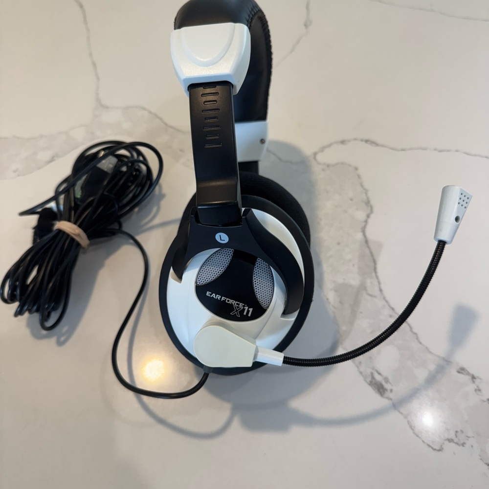 Ear Force X11 Gaming Headset - Black and White